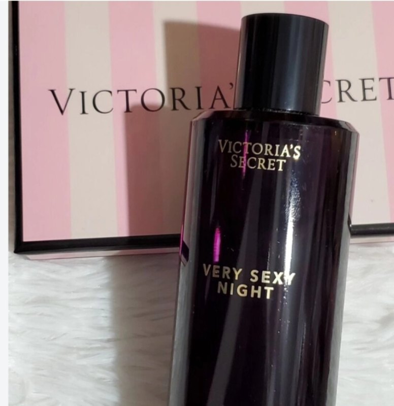 Victorias Secret 全新Very Sexy Night Fragrance Mist 250 ml 8.4 oz -