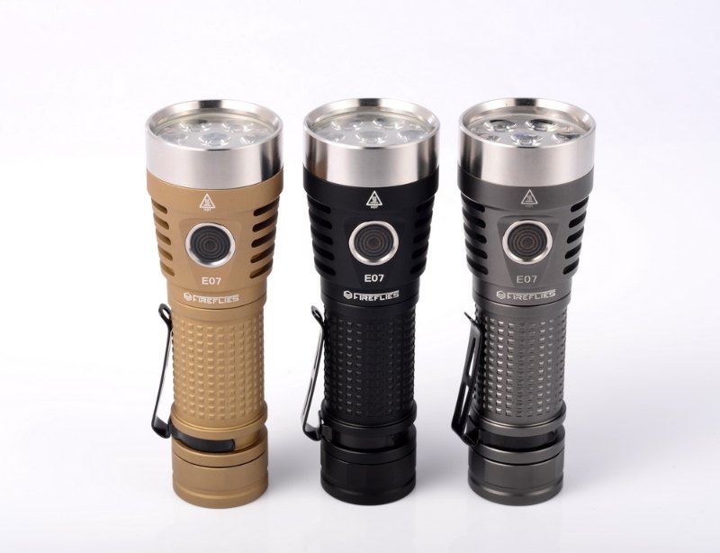 7300 流明 ● FIREFLIES E07 電筒 ● 7*Osram 6500K ● 黑 7300 流明 ● FIREFLIES E07 電筒 ● 7*Osram 6500K ● 黑