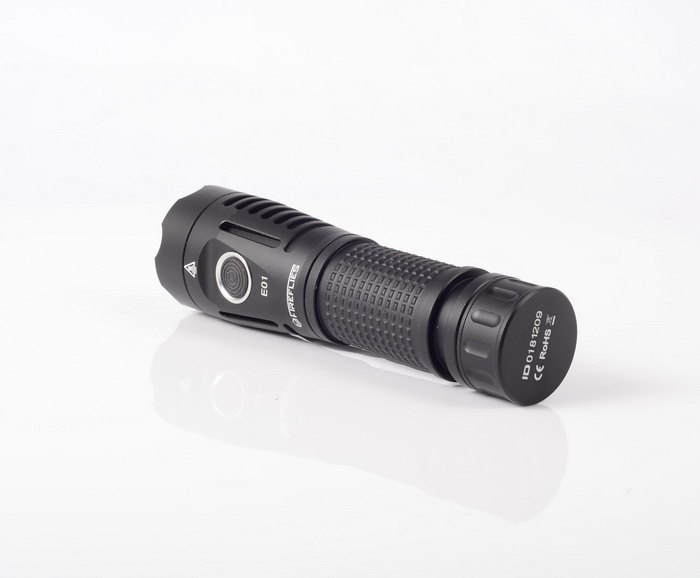 1400 流明 ● FIREFLIES E01 電筒 ● Osram 6500K ● 銀 1400 流明 ● FIREFLIES E01 電筒 ● Osram 6500K ● 銀
