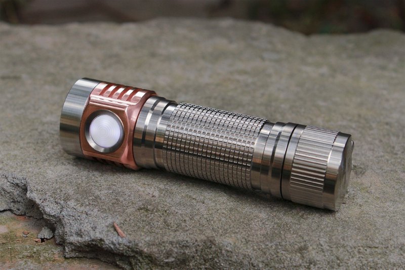 3000 流明 ● NOCTIGON EMISAR D4V2 TI 鈦 電筒 ● 4* Nichia 219C 3000 流明 ● NOCTIGON EMISAR D4V2 TI 鈦 電筒 ● 4* Nichia 219C