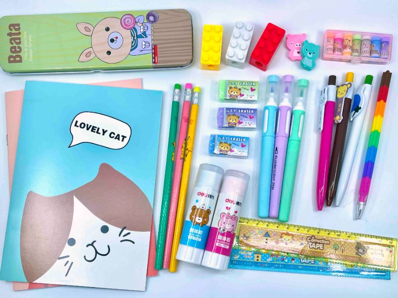 923a-文具精品禮物箱 A (內有總值$250貨品)