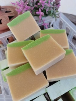 蘆薈蜜糖皂 - 美白保濕 消炎去斑