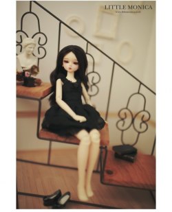 LITTLE MONICA - Gloomy Muse Sarubia