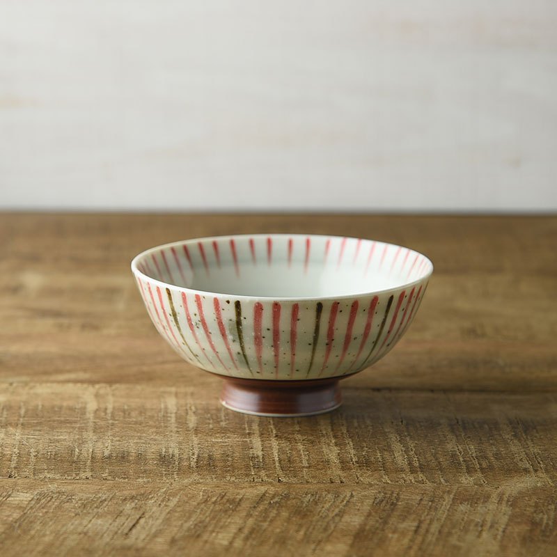 日本製美濃燒 和風十草陶瓷紅色圓形飯碗11.5cm 手工制作 限量發售 可放入微波爐及洗碗機