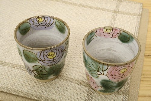 日本製美濃燒 華麗玫瑰圖案 陶瓷茶杯約8cm 可選紫色或粉紅色 手工制作 限量發售 可放入微波爐及洗碗機