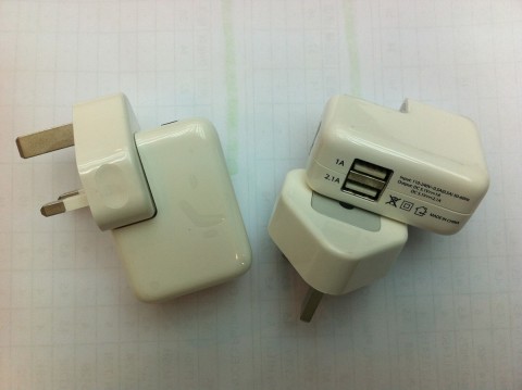 ​USB 三腳 2A&1A 雙輸出 插頭