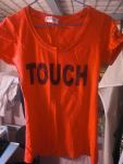 touch紅色t-shirt