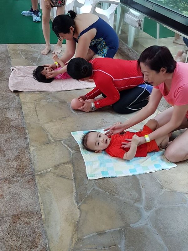 60分鐘幼兒游泳課程(24個月-不足4歲)