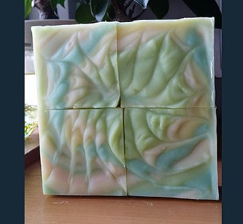 (Nos.42) Rainbow garland soap