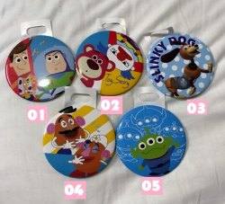 日本 Disney Store Pins 襟章 Toys Store Set 買5送1