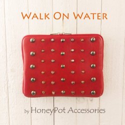 Walk on Water from Sweden - Fashion Clutch / Laptop  Tablet Sleeves