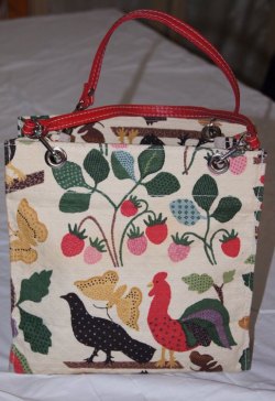Bag with flower patterns