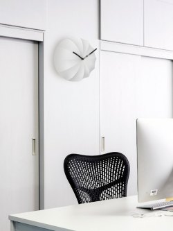 Karlsson, Wall clock Stretch lycra white, Design by Antoine Peters