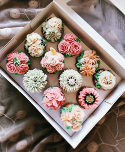 韓式唧花蛋糕  精緻花藝杯子蛋糕