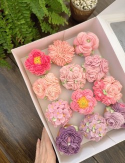 春季花藝杯子蛋糕  韓式唧花蛋糕