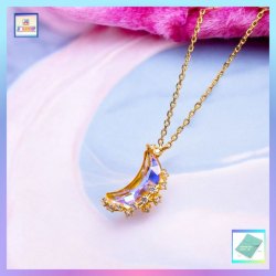浪漫激光藍月亮石英吊咀連頸鏈《附送精美*紐扣絨布袋*一個 ※ 送完即止 ※》(型號：JS-N-137)【長期優惠 9折※一次過購買兩件 85折, 一次過購買三件或以上一律8折※ 包順豐運費】
