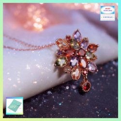 高貴雅緻彩色花形水晶玫瑰金吊咀連玫瑰金頸鏈 *頸鏈可自由更換*《附送精美*紐扣絨布袋*一個 ※ 送完即止 ※》(型號：JS-N-212)【長期優惠 9折※一次過購買兩件 85折, 一次過購買三件或以上一律8折※包順豐運費】