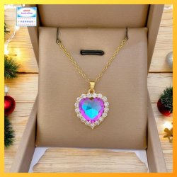 亮麗耀眼晶瑩剔透心形炫彩水晶吊咀連頸鏈 *頸鏈可自由更換*《附送精美*紐扣絨布袋*一個 ※ 送完即止 ※》(型號：JS-N-223)【長期優惠 9折※一次過購買兩件 85折, 一次過購買三件或以上一律8折※包順豐運費】