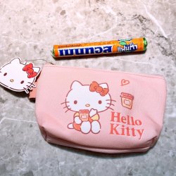 泰國 正版 Hello Kitty 化妝袋