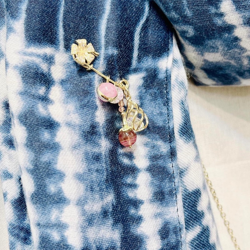 細size薰衣草紫水晶、草莓晶、獨角獸螢石14K鍍金微鑲石設計款天然晶石小扣針