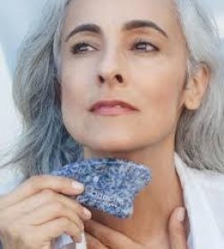 美國 Odacite 刮痧瘦臉 : 藍色方鈉石·和諧平靜