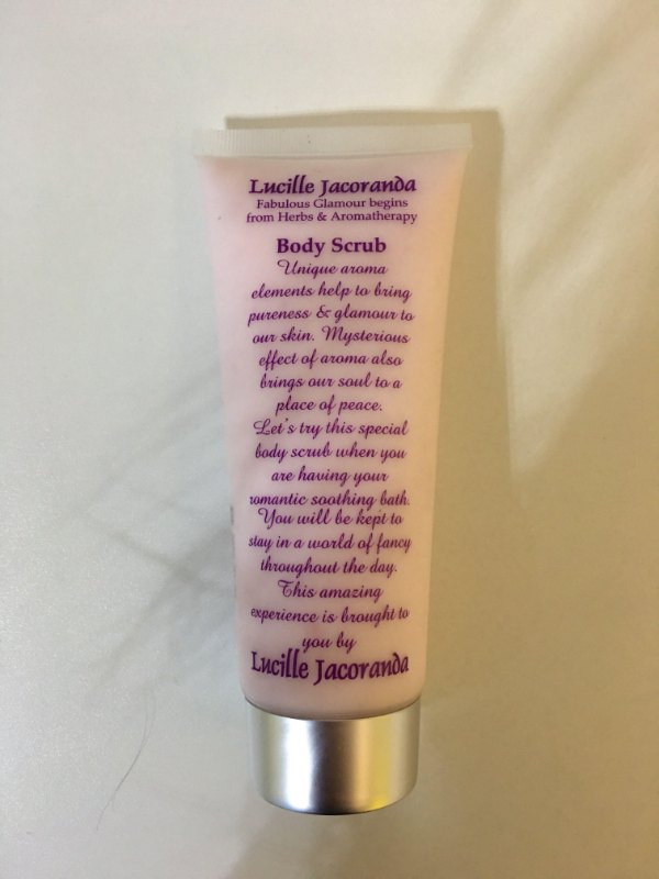 LJ Rose Scrub 玫瑰磨砂 150ml LJ Rose Scrub 玫瑰磨砂 150ml