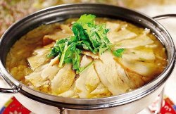 台灣酸菜白玉鍋